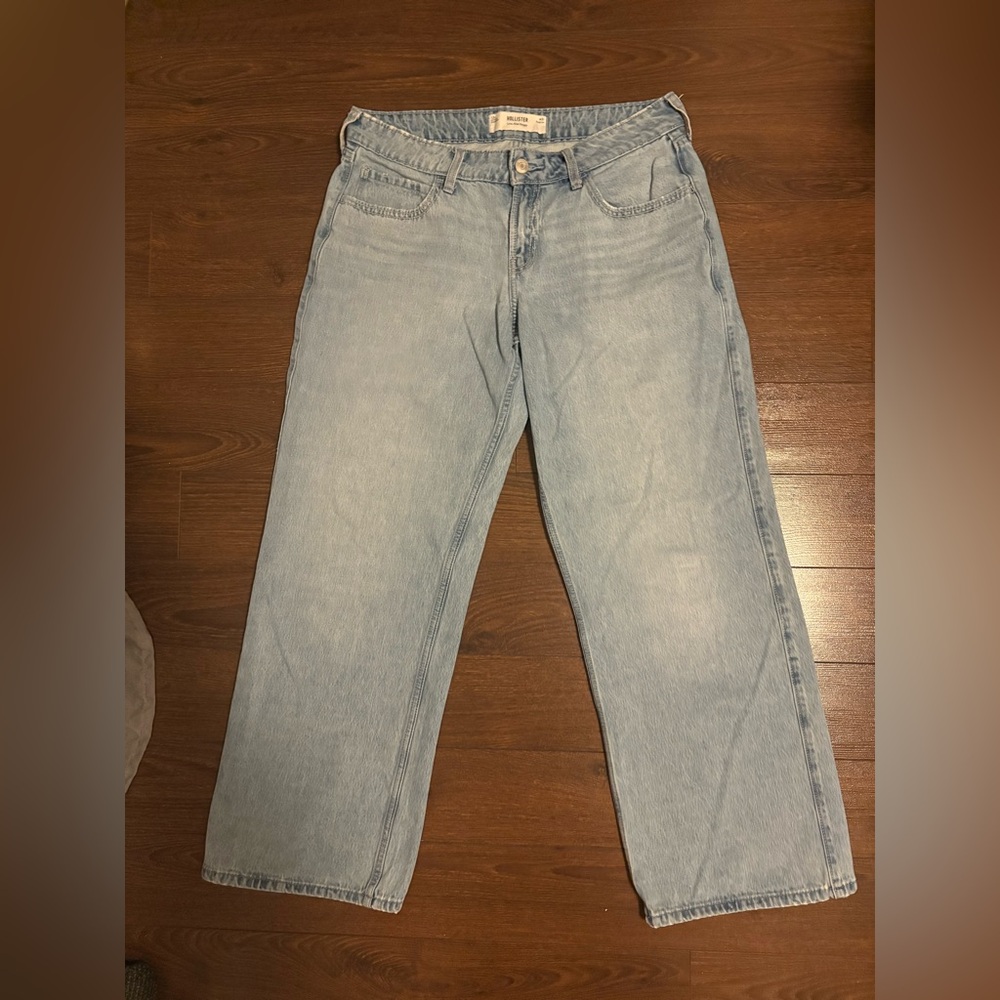 hollister light wash low rise baggy jeans